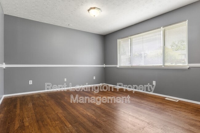 Building Photo - 461 Potomac Dr