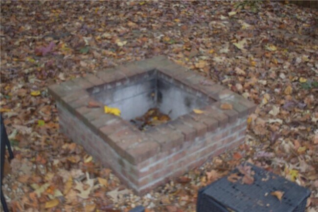 Building Photo - 43 Jessel Ln