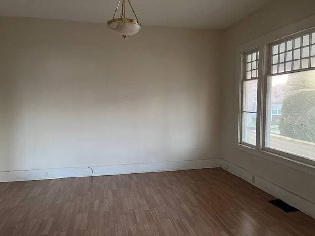 Primary Photo - 204 W Market St