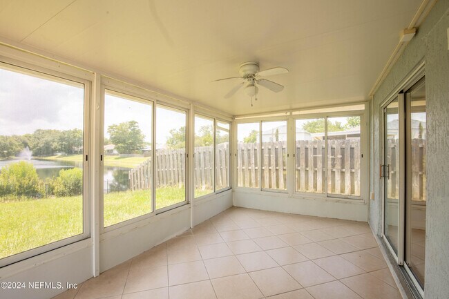 Building Photo - 3158 Ash Harbor Dr E