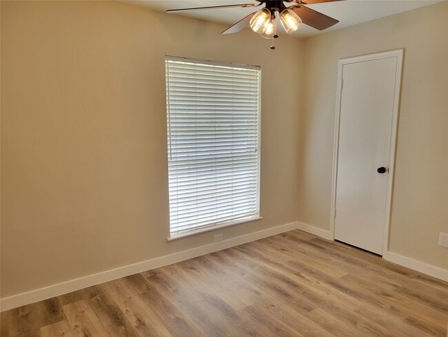 Building Photo - 1409 Drexel Dr