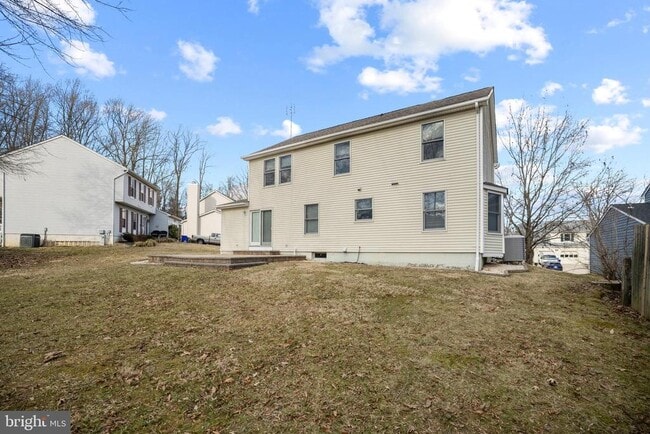 Building Photo - 8669 Concord Dr