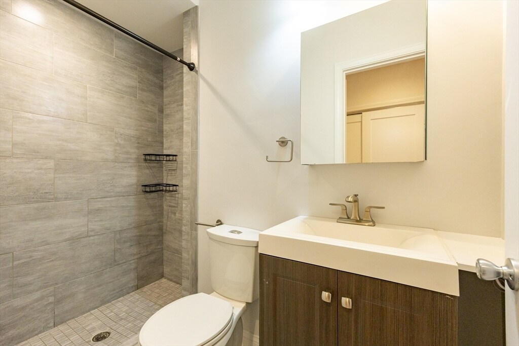 Building Photo - 375 Dorchester St