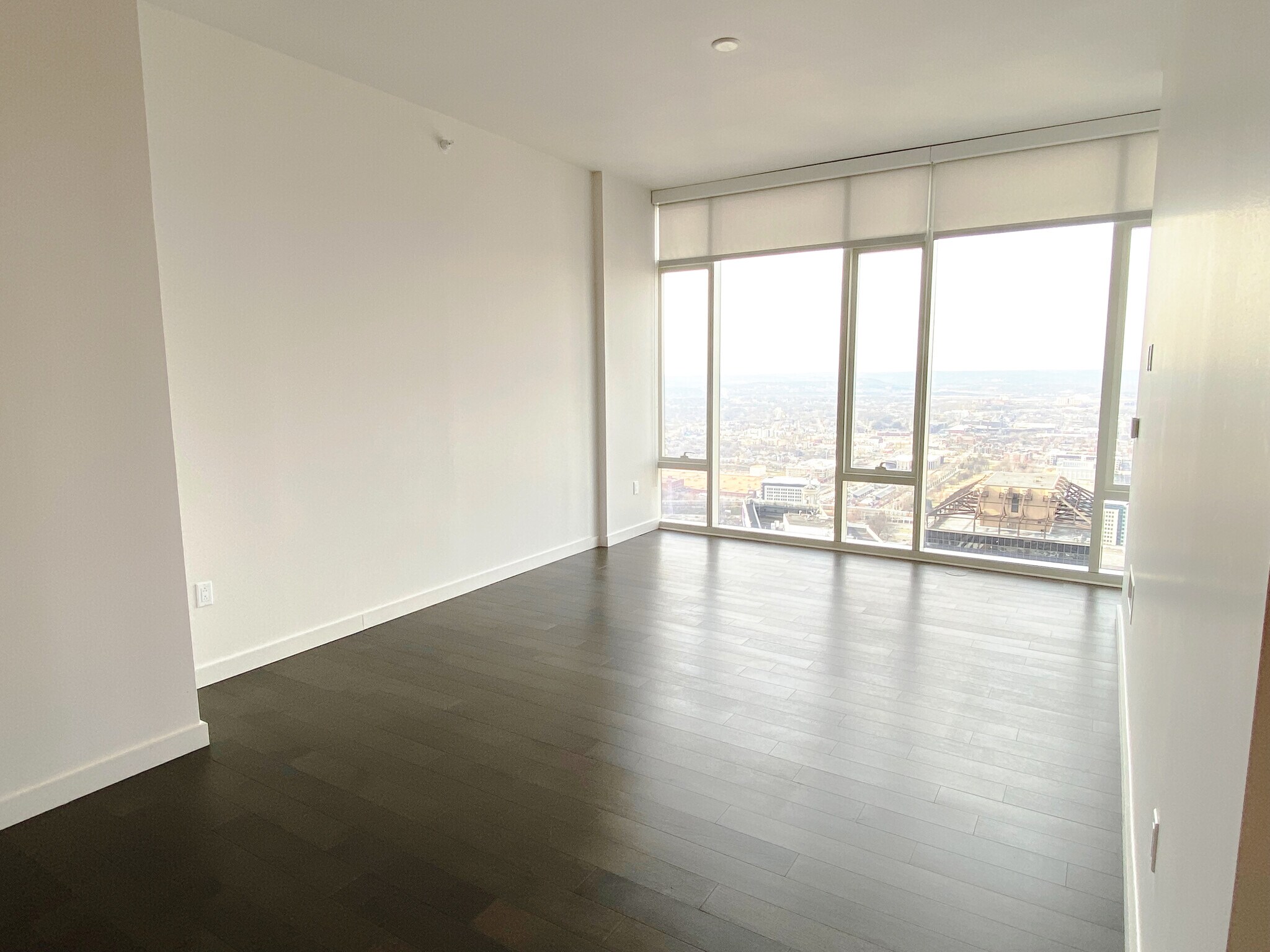 4301 Living Room - 515 Church St