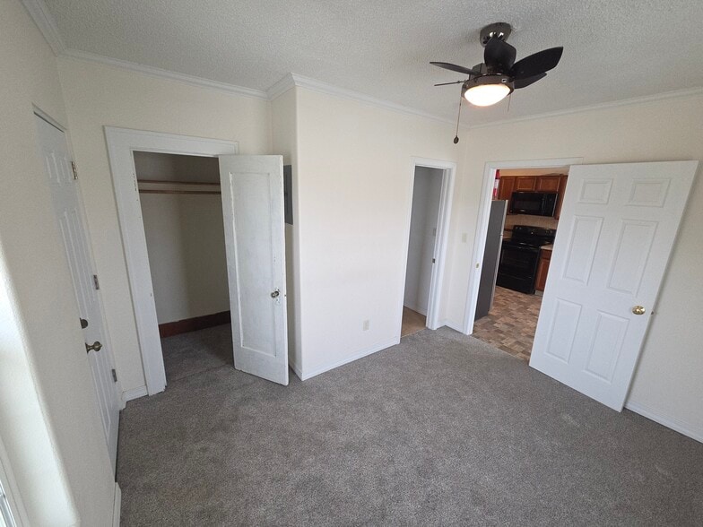 Building Photo - 627 2nd Ave