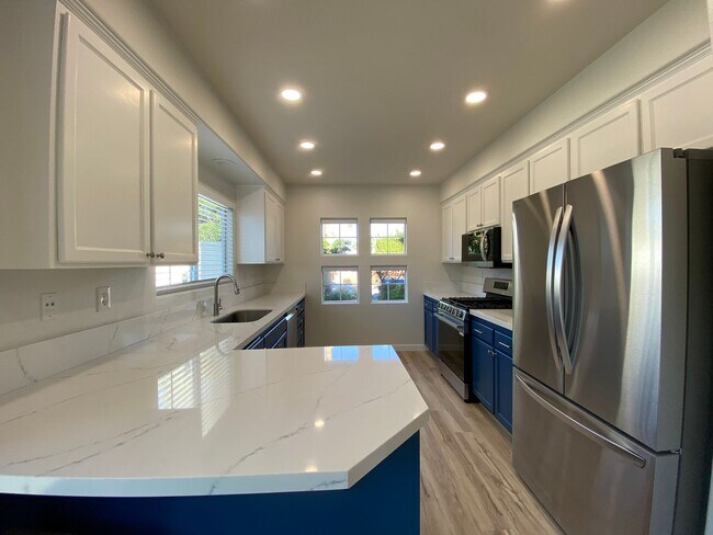 Building Photo - Beautiful Remodeled Home in Carlsbad Village!