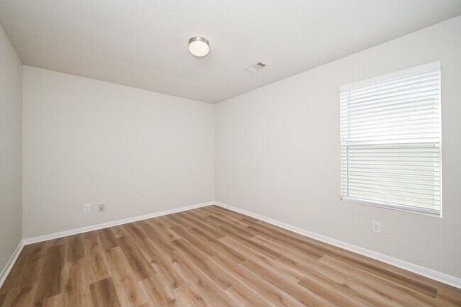 Building Photo - 3335 Dale Ridge Trail