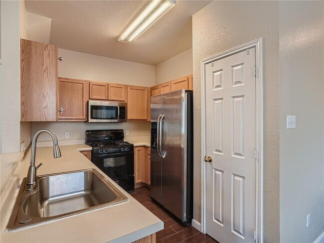 Building Photo - 13913 Harris Ridge Blvd
