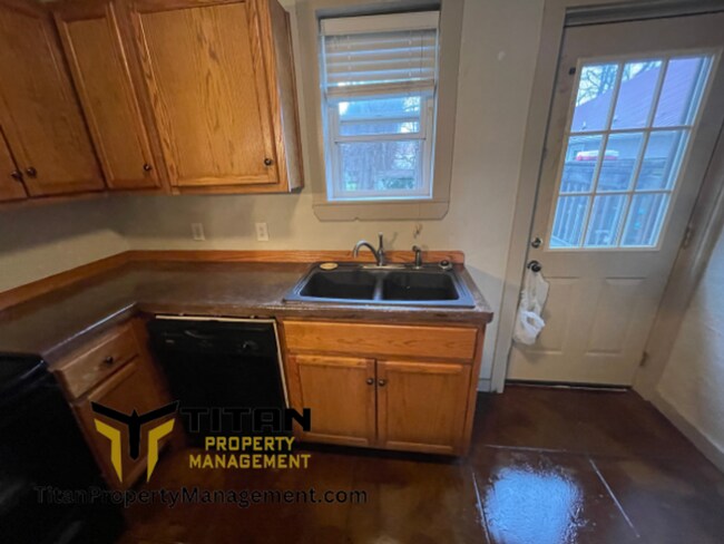 Building Photo - 1br/1ba apartment