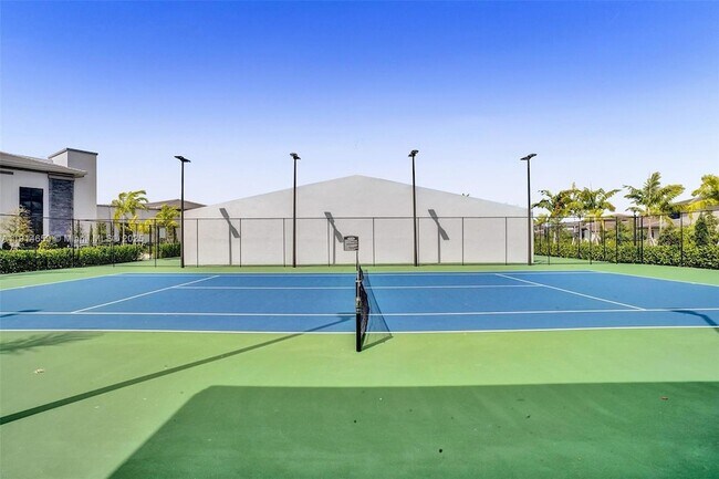 Building Photo - 10795 Oceano Wy