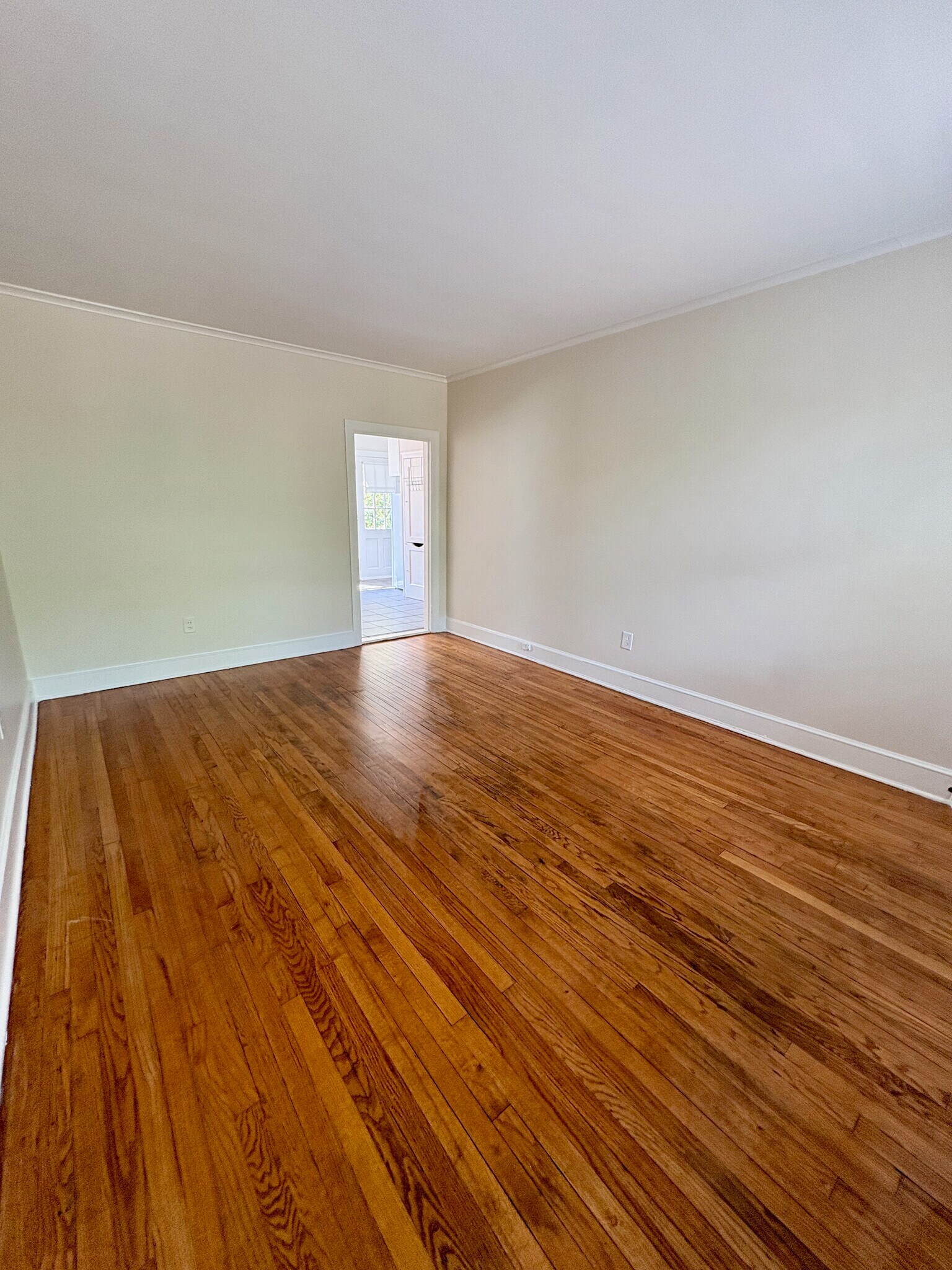 Building Photo - 120 Corbin Ave