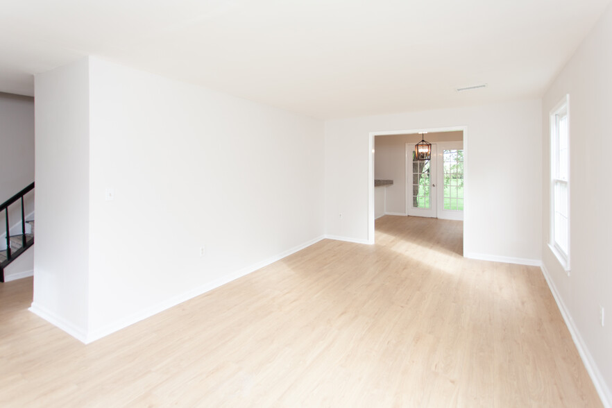 Building Photo - 54 Beekman Plz
