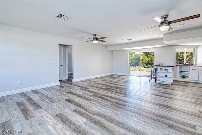 Building Photo - 1308 SE 25th Ln
