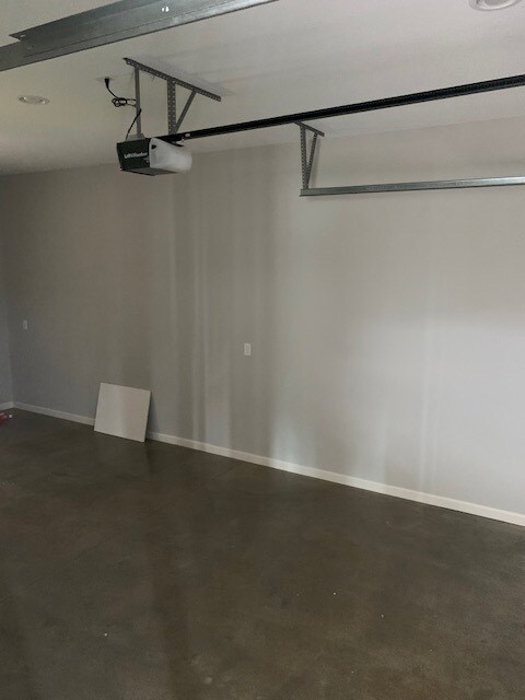 Building Photo - 2800 Fisk Rd