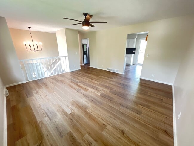 Building Photo - Adorable ranch