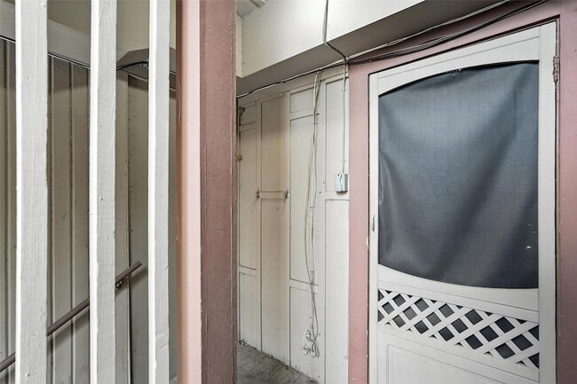 Building Photo - 4920 Victor St