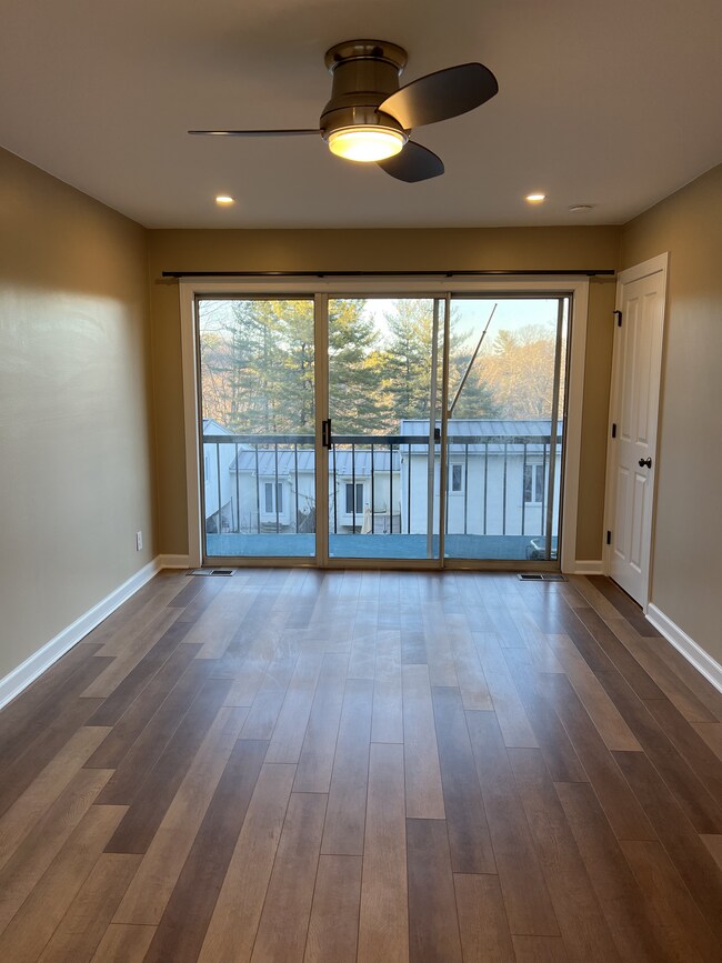 Bedroom #2 - 149 W Kenilworth Cir