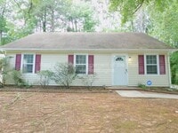 Building Photo - 2006 Creekwood Dr