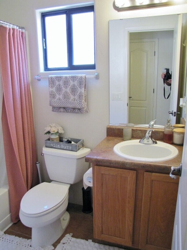 Building Photo - 3BR/2BA/2CG, 1518 sq.ft. home in Legends at Valiente centrally located in Sierra Vista, AZ