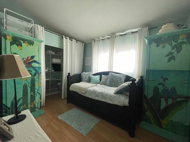 Building Photo - Beachside Condo – Steps to the Sand