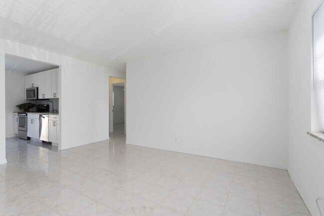 Building Photo - 216 Ocean Breeze