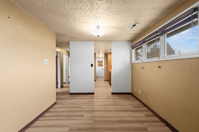 Building Photo - South Hill cute 2 Bed 1 Bath rancher with covered entertaining patio - Coming Soon 9/23