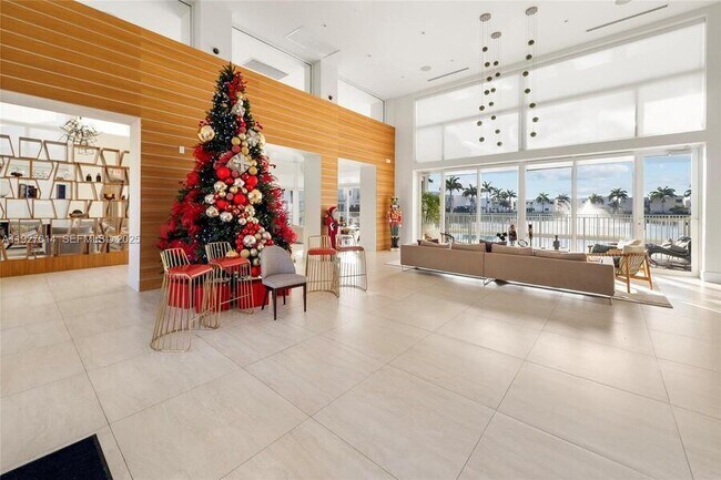 Building Photo - 7455 NW 103rd Pl