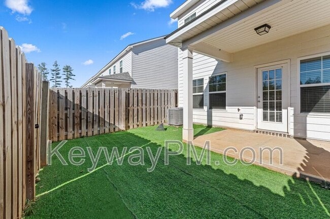 Building Photo - 331 Sumac Trail