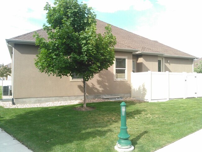 Building Photo - 13722 Mt Cortina Way