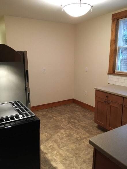 Building Photo - 55 Monastery Rd