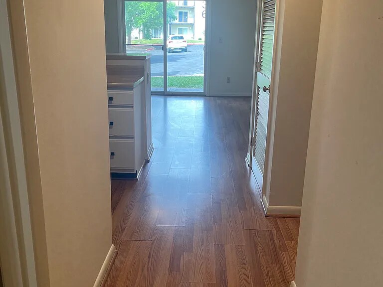 Building Photo - 1348 Hunters Rd