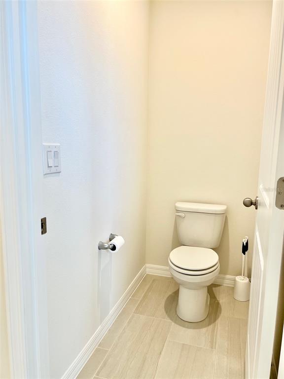 Building Photo - 9330 McLaren Alley