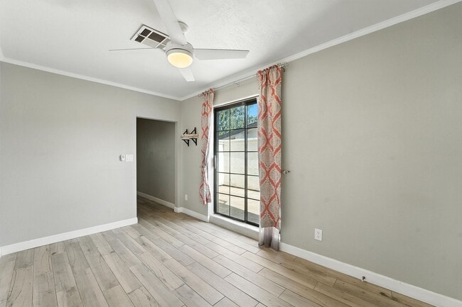 Building Photo - Heart of Phoenix Living – Modern 1BR with ...
