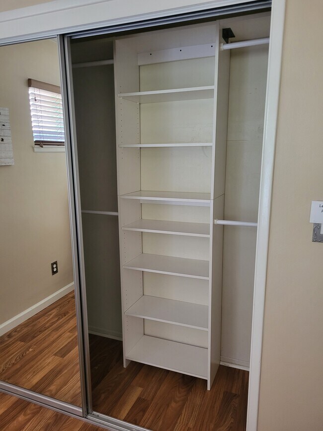 Building Photo - 5182 Jay St