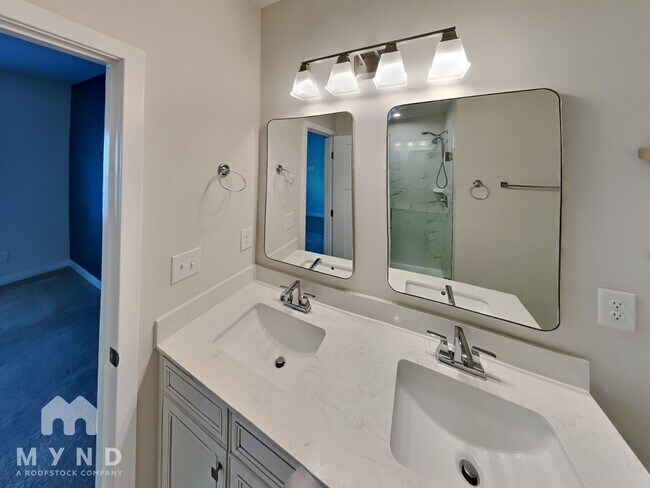 Building Photo - 432 W Tremont Ave