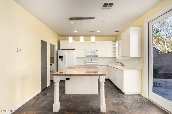 Building Photo - 7196 Cressida Ct