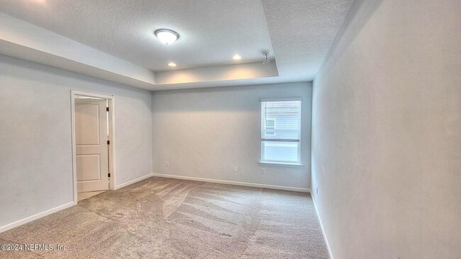 Building Photo - 2028 Hawkeye Pl
