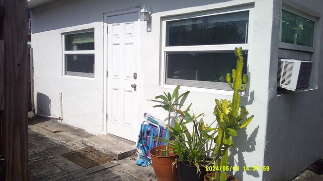 Primary Photo - 412 Macy St
