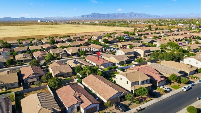 Building Photo - Ironwood Crossing Gem! 3 Bed + Den, Open Layout & Resort Amenities