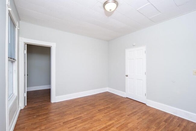 Building Photo - 233 Stow Ave