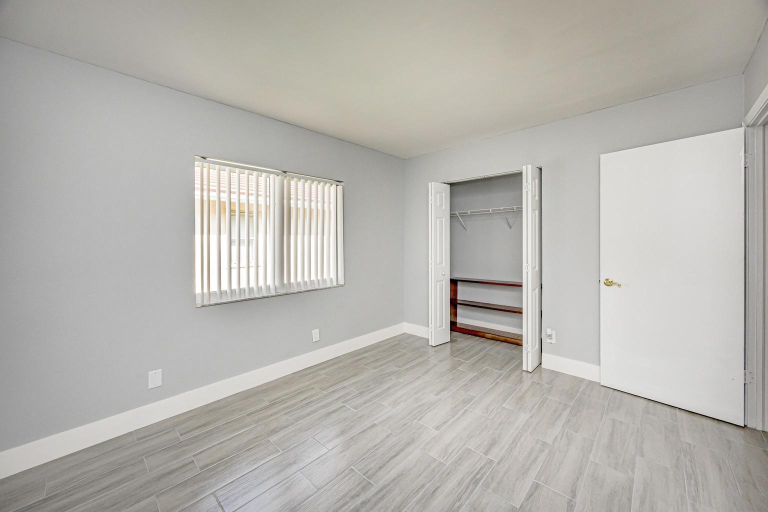 Building Photo - 5148 Rosen Blvd