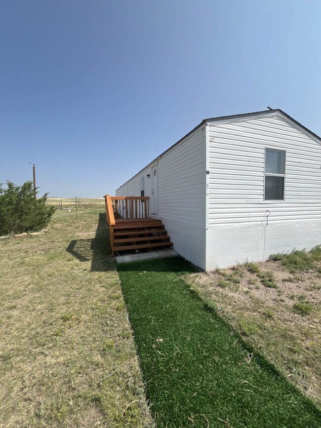 Building Photo - 24055 Murphy Rd