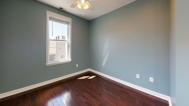 Building Photo - 1247 I St NE