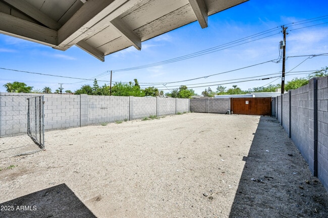 Building Photo - 2711 N 7th St