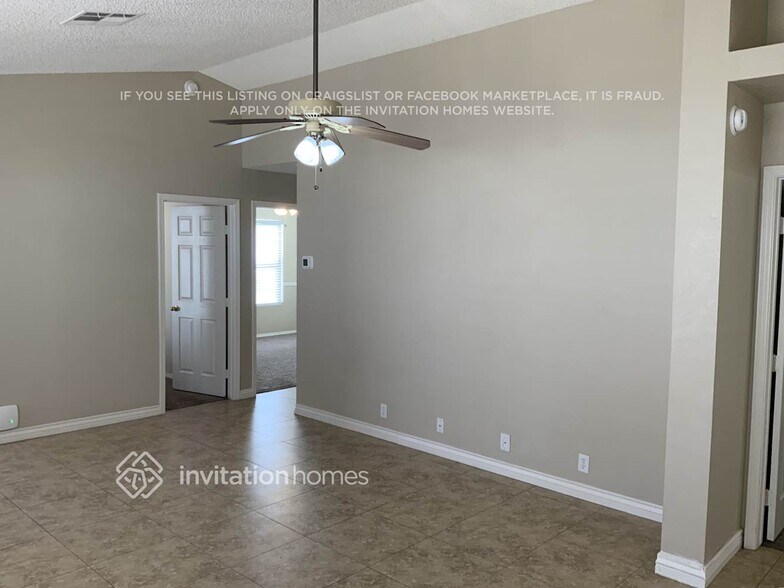 Building Photo - 4026 W Whispering Wind Dr