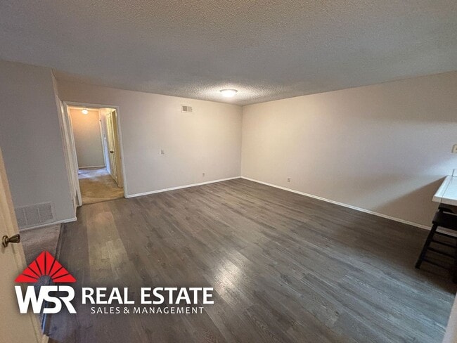 Building Photo - Clean 3 Bedroom Riverside Home Near Poly High and Victoria Ave with HOA Pool and 2-Car Garage