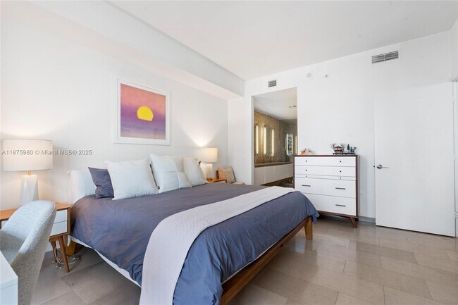 Building Photo - 88 SW 7th St