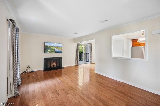 Building Photo - 5E Somerset Hills Village