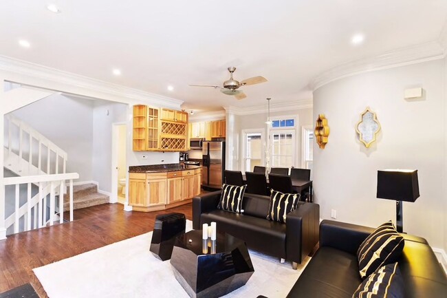 Building Photo - Luxury Midtown Private Retreat!