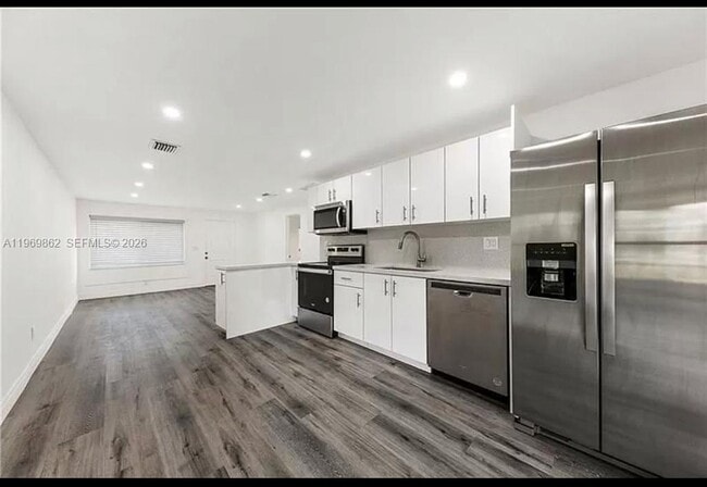 Building Photo - 4020 SW 50th St